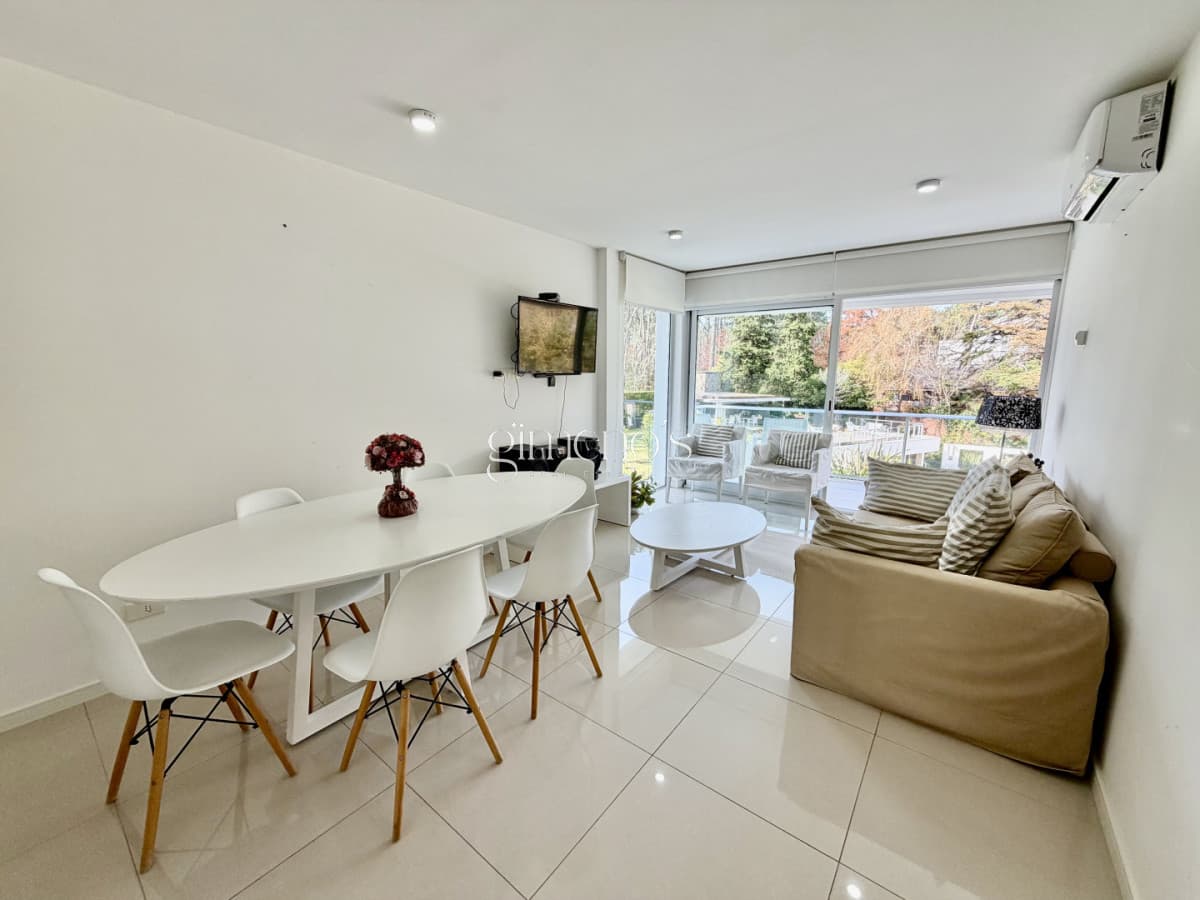 APARTAMENTO EN VENTA DE 1 DORMITORIO PRÓXIMO A PLAYA MANSA PUNTA DEL ESTE