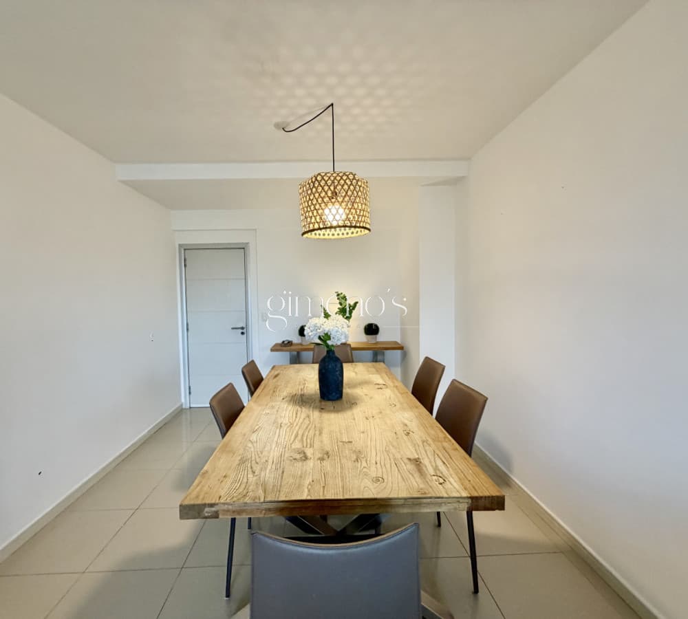 Apartamento en Venta de 3 Dormitorios en Aydi Grill - Punta del Este