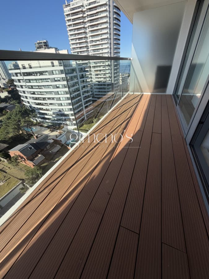 APARTAMENTO MODERNO EN VENTA DE 1 DORMITORIO MEDIO - Playa Brava - Punta del Este