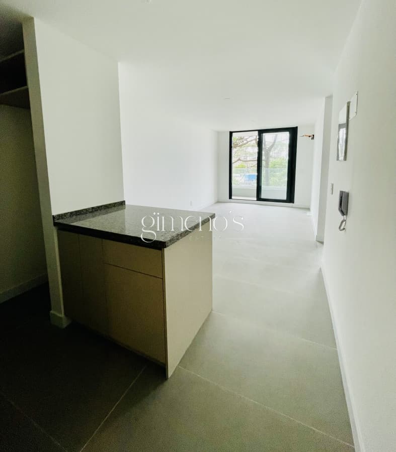 Venta  Apartamento 1 Dormitorio y medio - Punta del Este