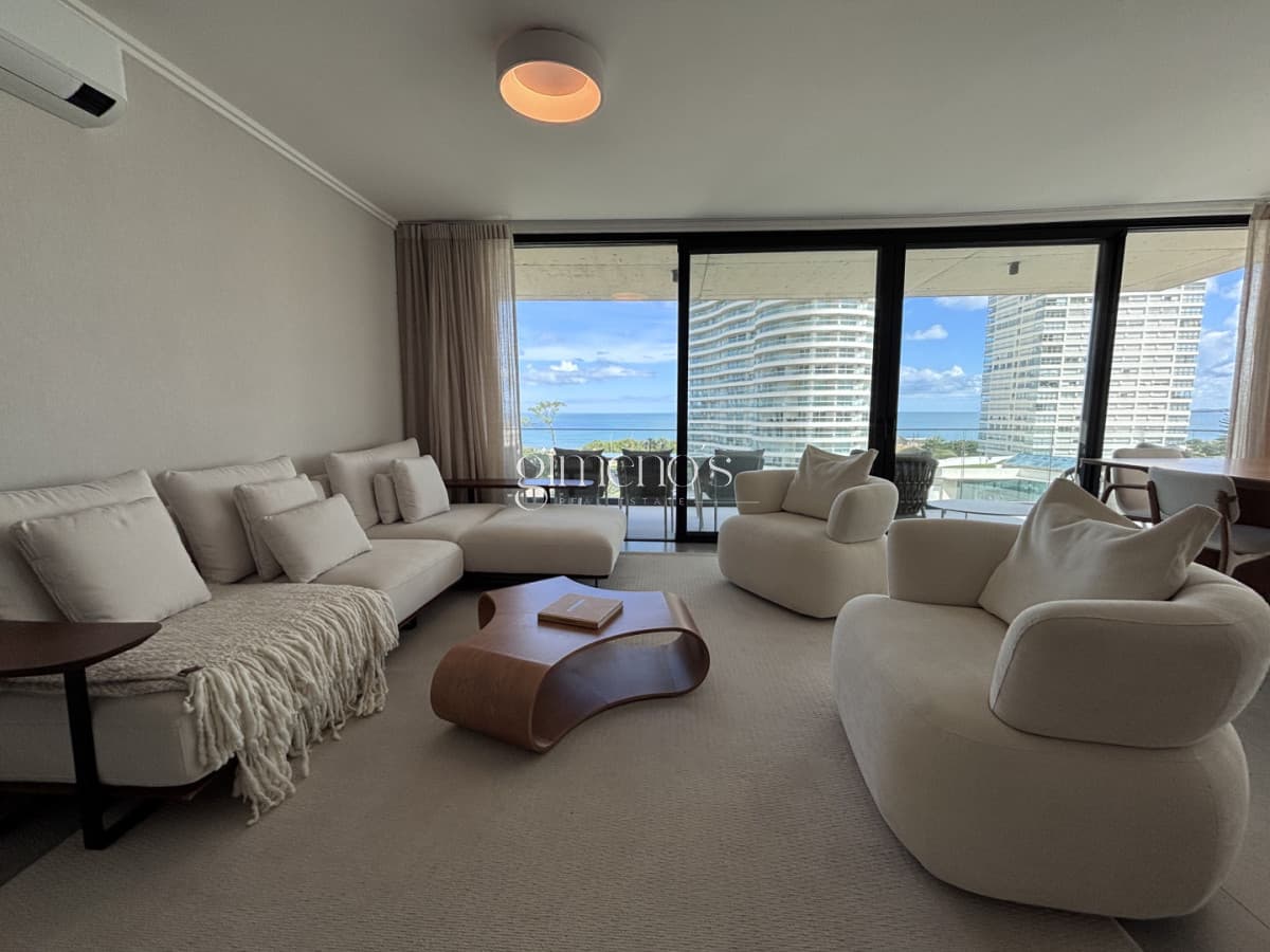 EXCLUSIVO APARTAMENTO EN VENTA DE 3 DORMITORIOS - PLAYA MANSA - PUNTA DEL ESTE