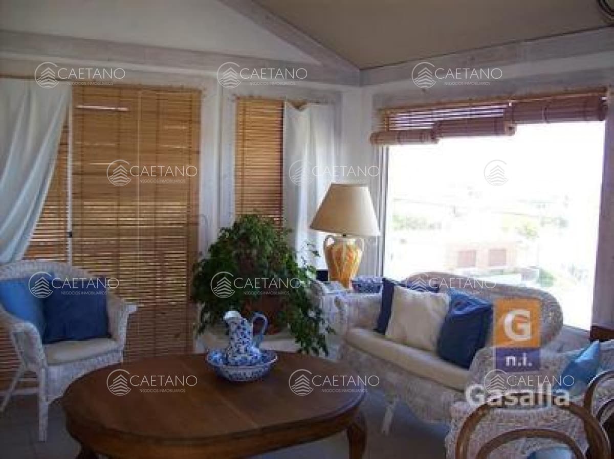 Casa en venta en El Chorro a 200 mts del mar