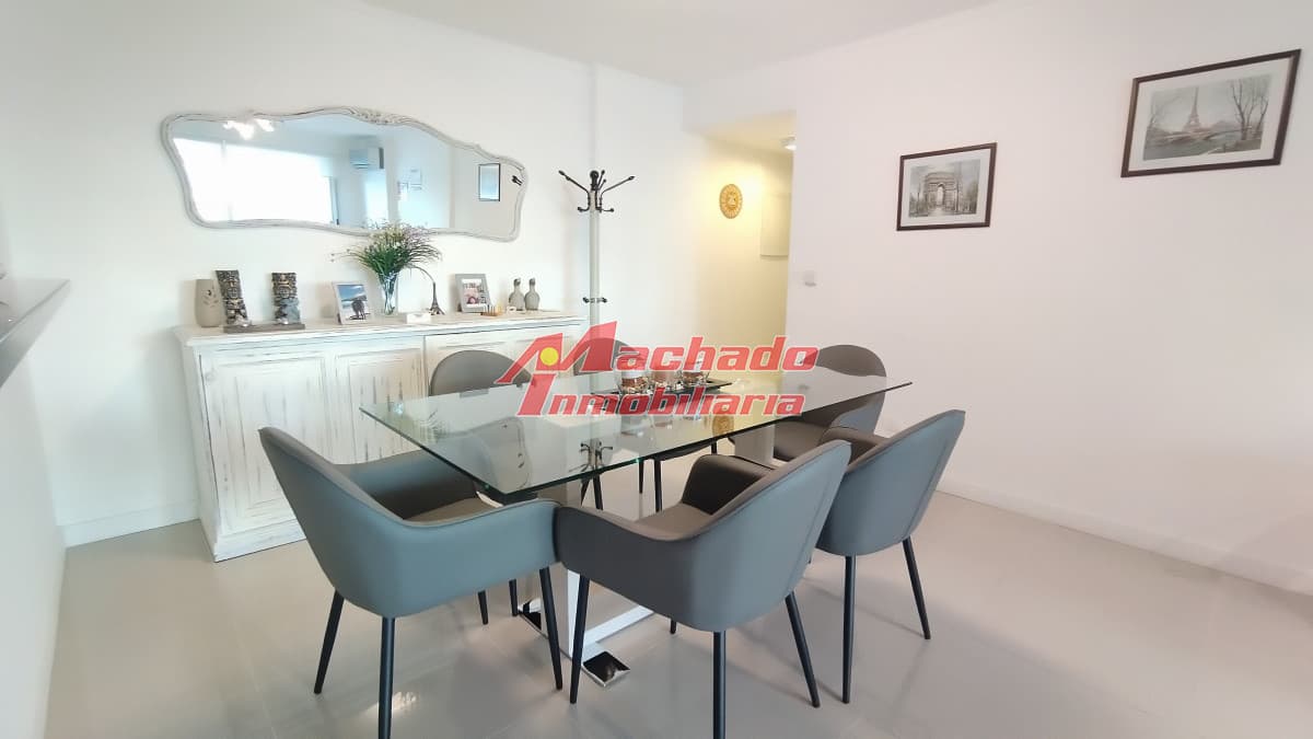 Venta de apartamento de tres dormitorios en Punta del Este
