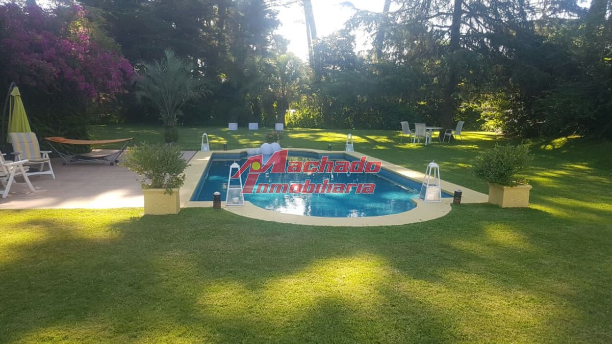 Amplia residencia en Punta del Este en venta y alquiler - Cantegril