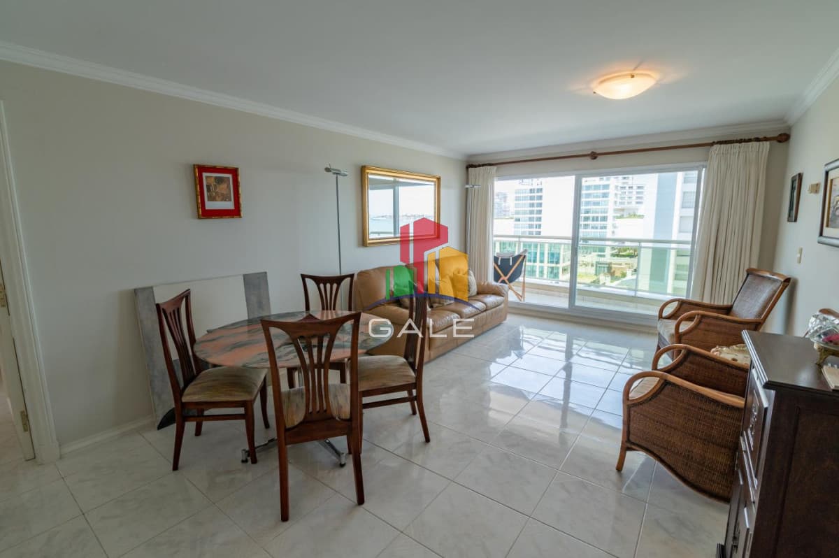 Hermoso Y Amplio Apartamento en Punta Del Este  -