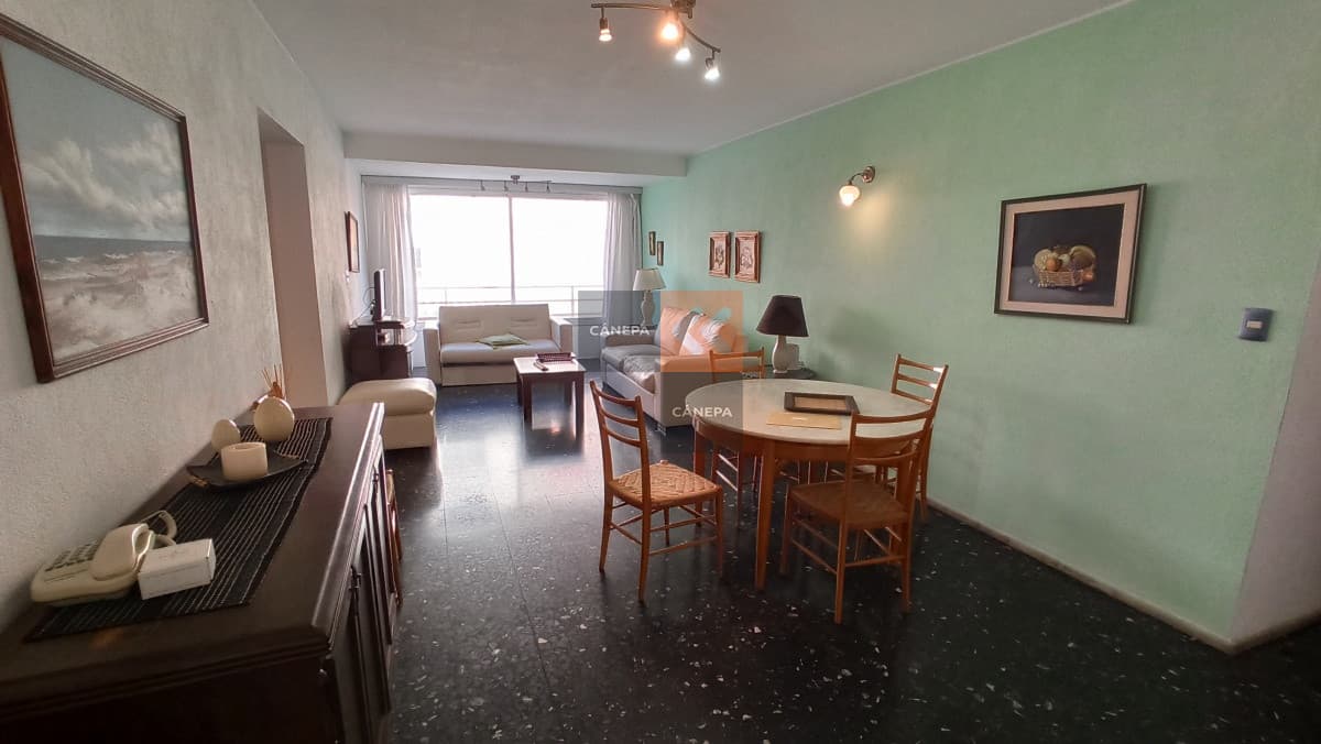 Apartamento de dos dormitorios en Península.