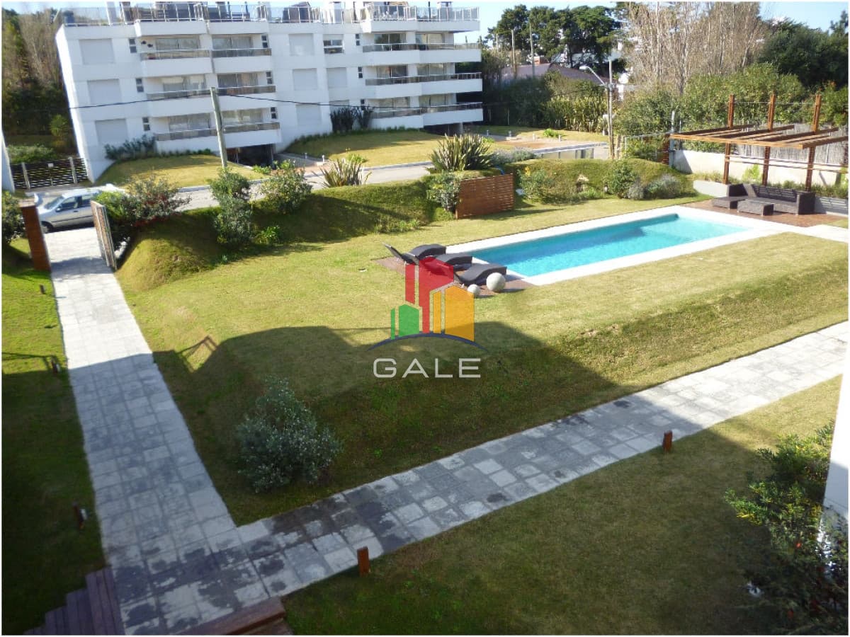 Gale Propiedades & Escribanía Apartamento ID.523 - A PASOS DE LA PLAYA BRAVA