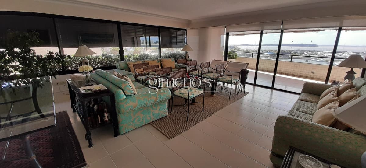 Apartamento en Venta 3 Dormitorios - Punta del Este - Puerto