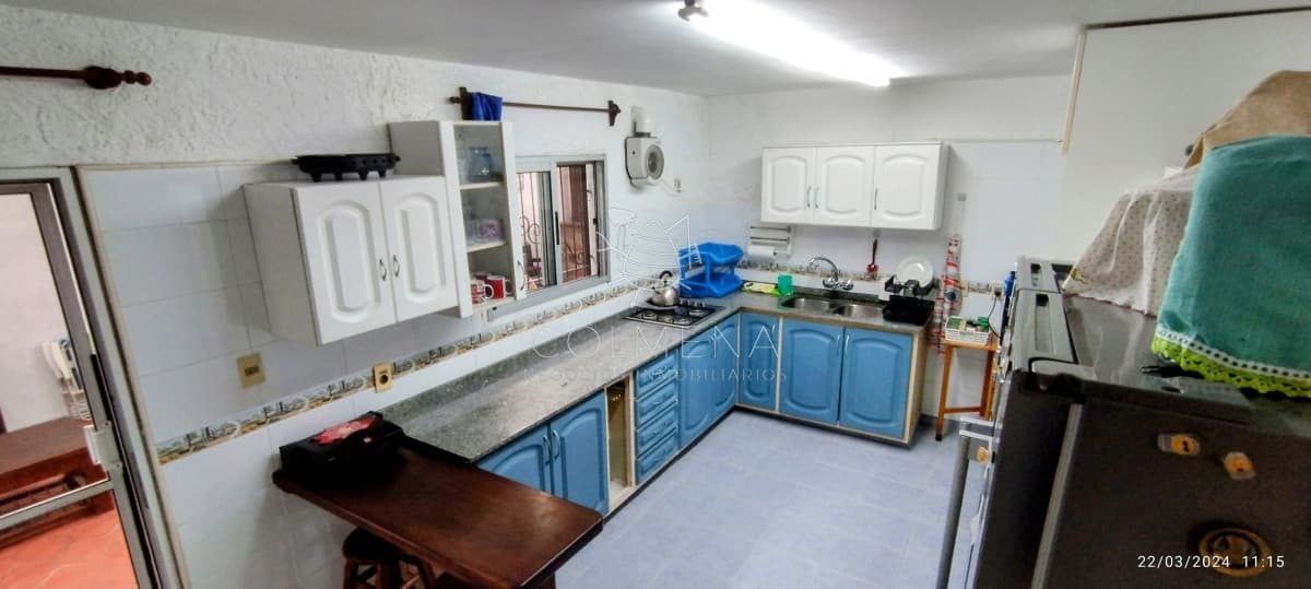 Muy buena casa con amplias comodidades y construcción ideal para vivienda permanente totalmente equipada