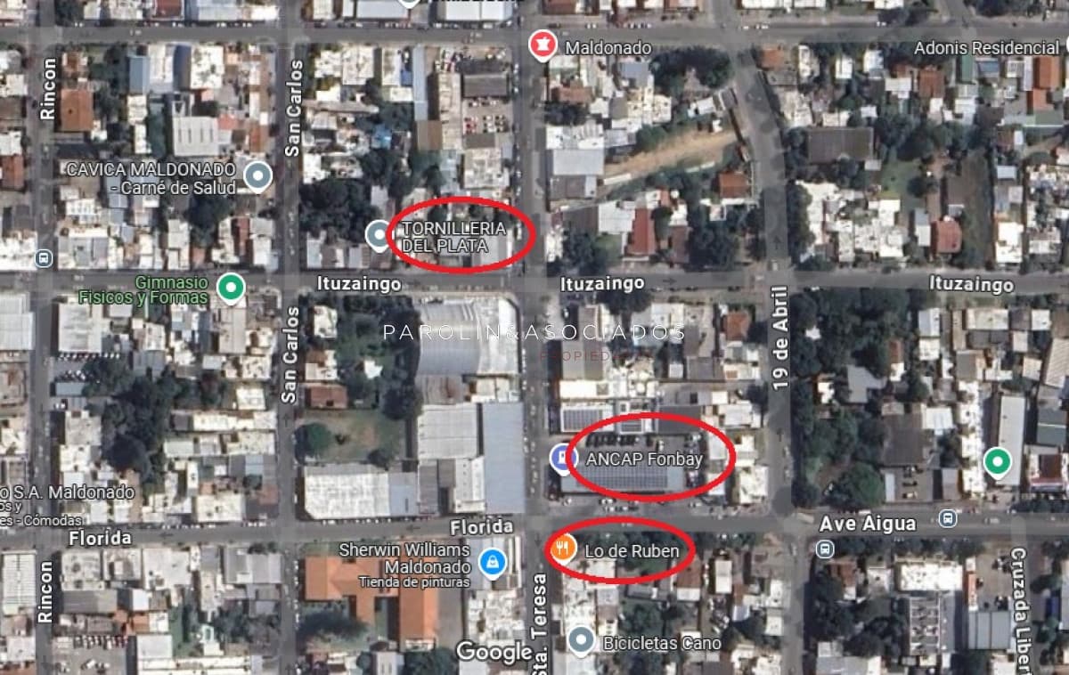PROPIEDAD ESQUINERA CENTRO DE MALDONADO IDEAL PUNTO COMERCIAL Y/O 9 PISOS