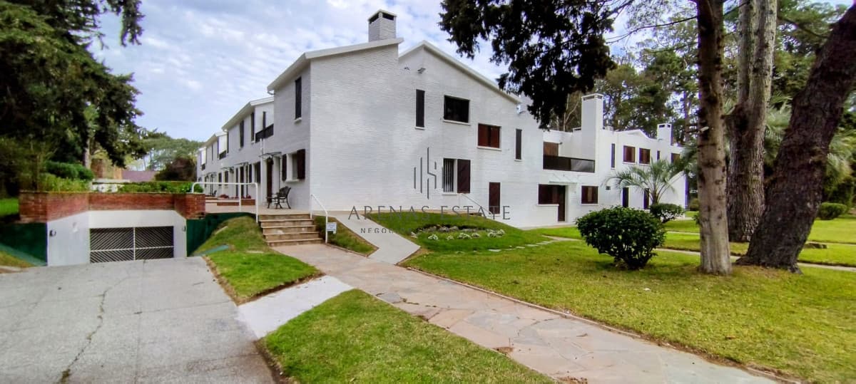 Apartamento ID.1763 - LINDO COMPLEJO DE APARTAMENTOS A PASOS DE PUNTA SHOPPING.PUNTA DEL ESTE