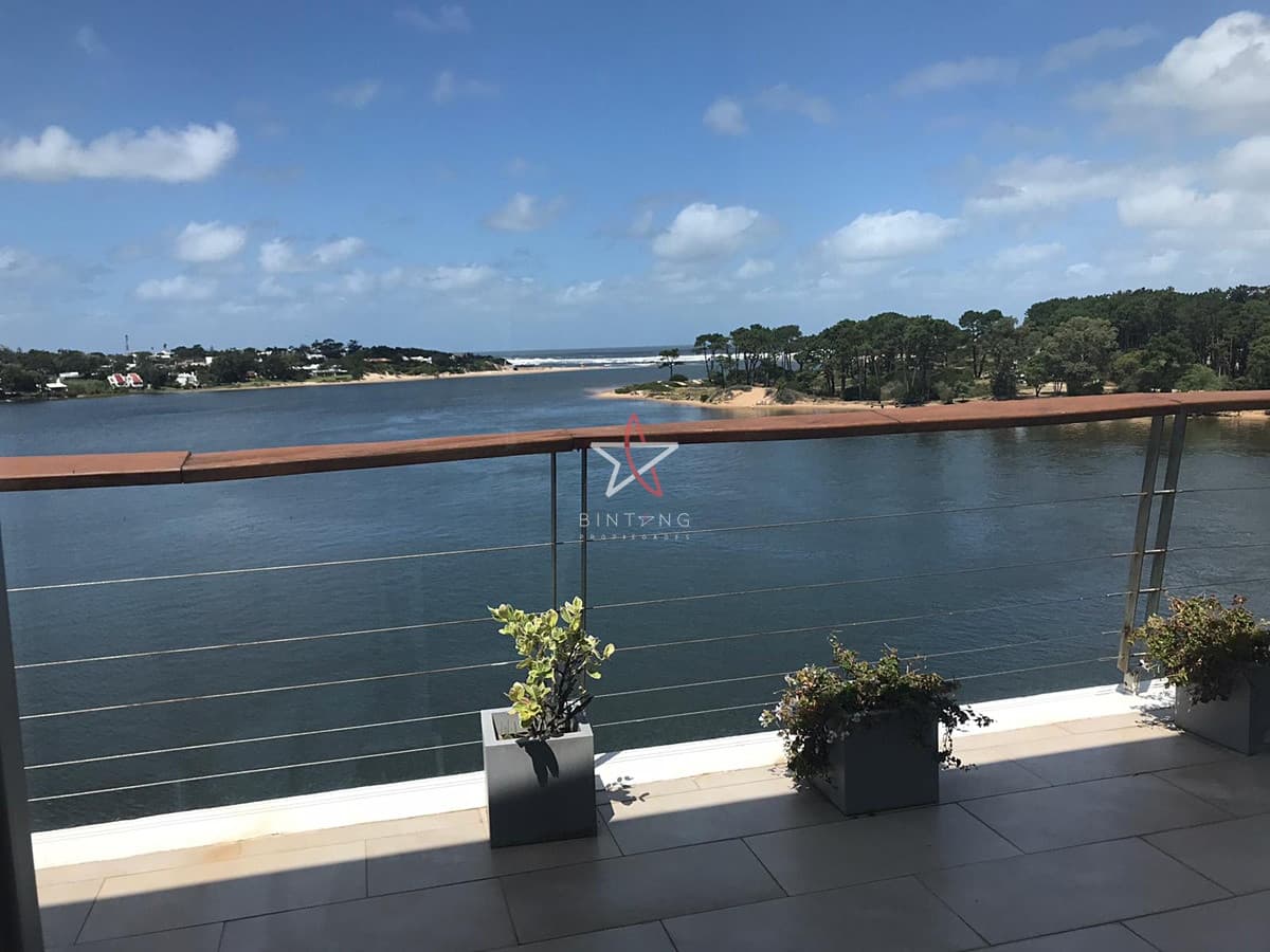 Apartamento en La Barra 3 dormitorios c/parrillero - Bintang Propiedades