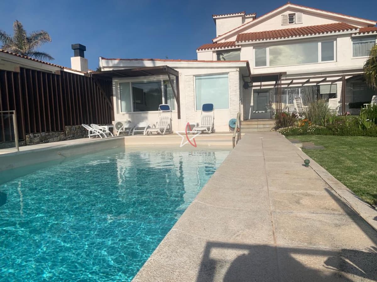 Espectacular casa en la península frente al mar - Bintang Propiedades