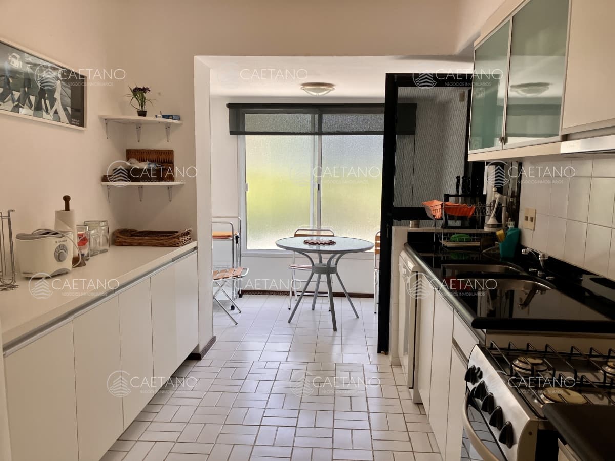 Apartamento en la Brava 3 dormitorios con terraza y cochera
