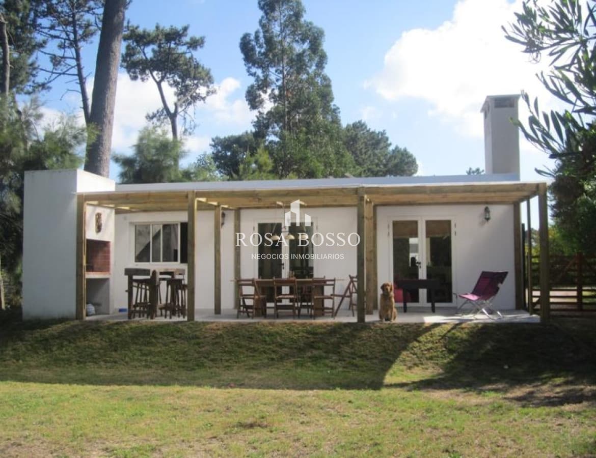Casa en barrio privado en Jardines de Córdoba 4 dormitorios con parrillero