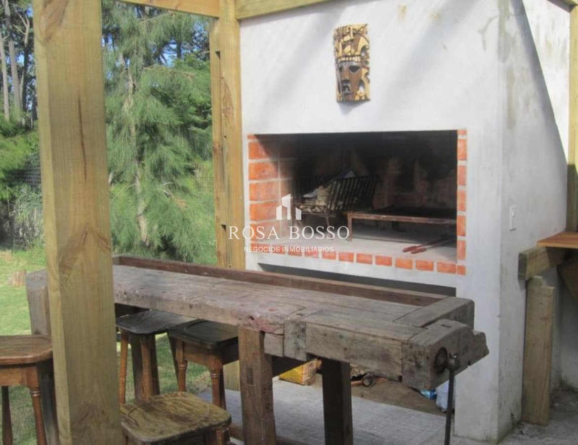 Casa en barrio privado en Jardines de Córdoba 4 dormitorios con parrillero