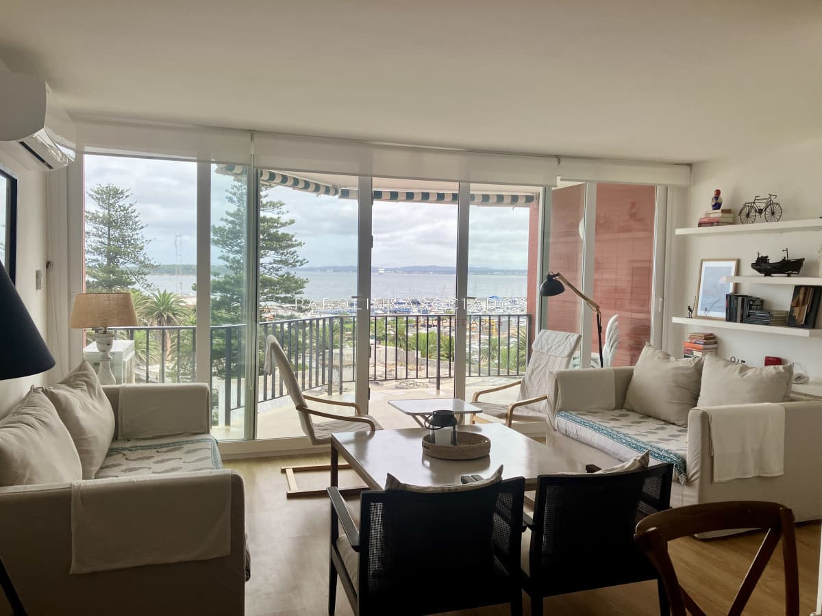 Apartamento en Península 3 dormitorios con garage en alquiler