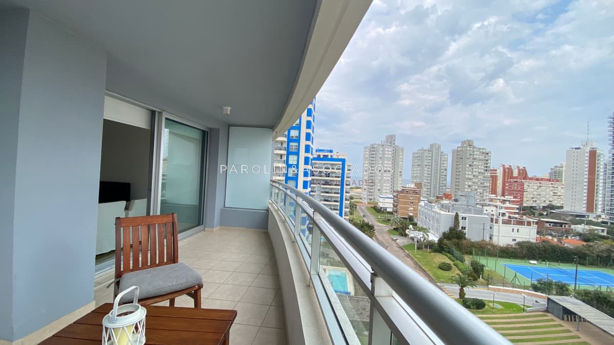 Apartamento en venta de 2 dormitorios en The Forest Tower, Punta del Este.