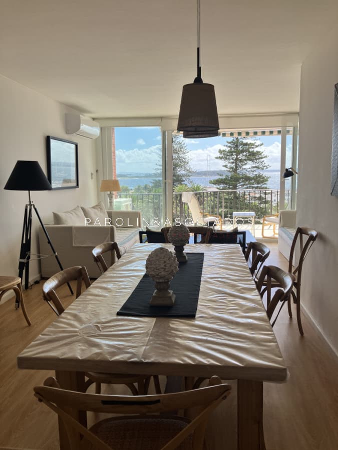 Apartamento en Península 3 dormitorios con garage en alquiler