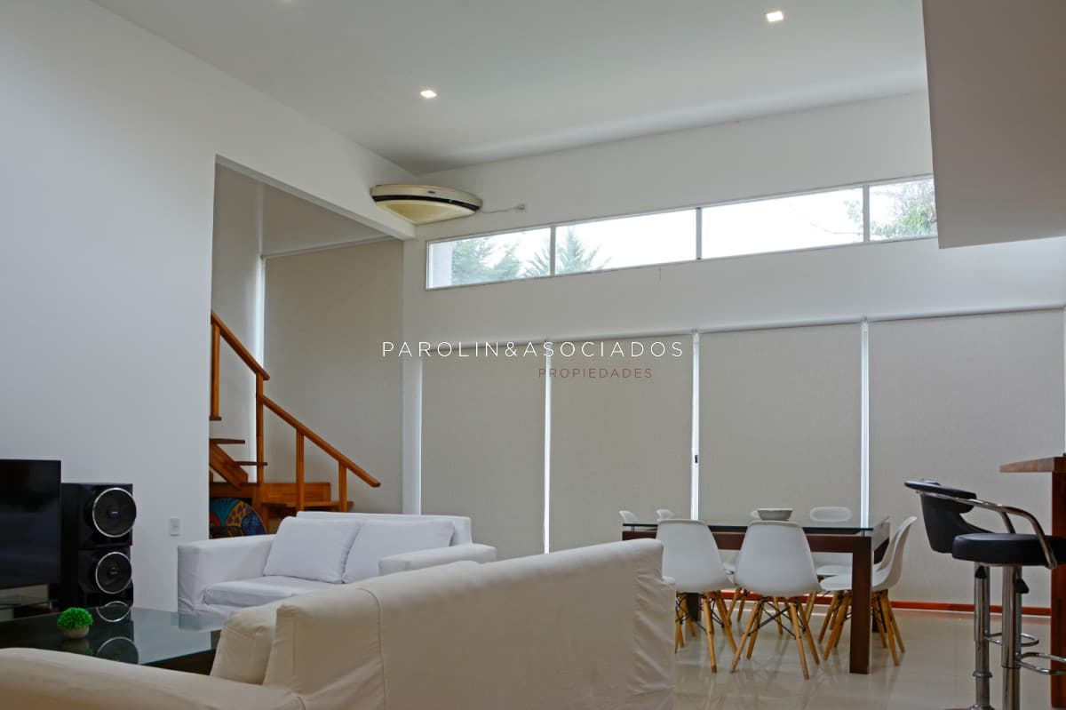 Moderna casa en Barrio Marly