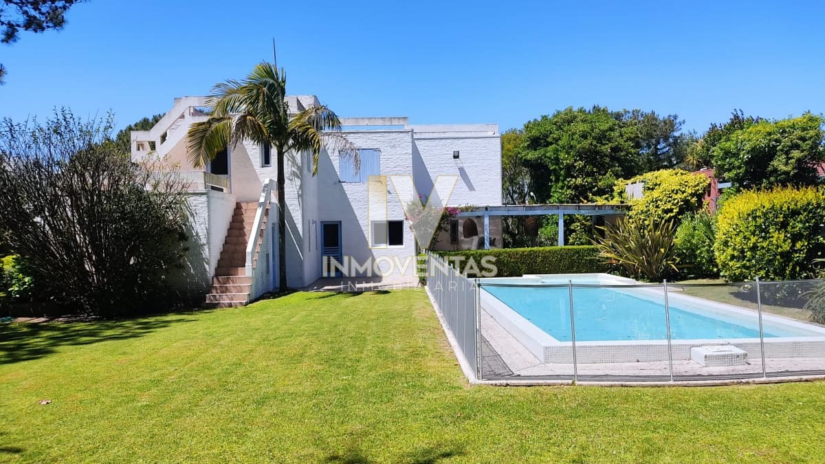 Casa Rincón del Indio 5 dormitorios piscina garage