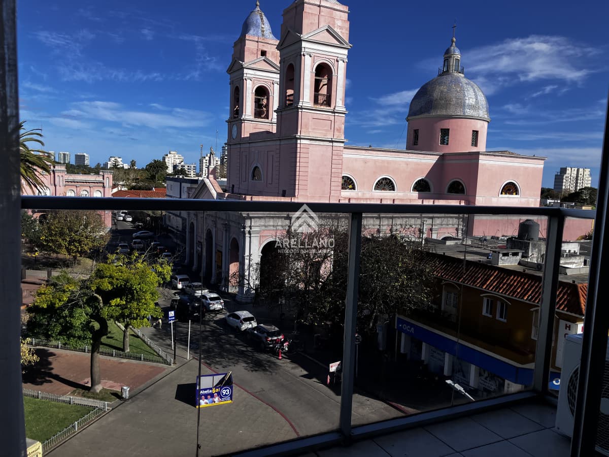 Apartamento ID.4615 - Venta apartamento 3 dormitorios, 2 baños
