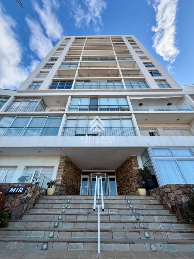 Apartamento ID.6580 - Venta Apartamento frente al mar 3 dormitorios.