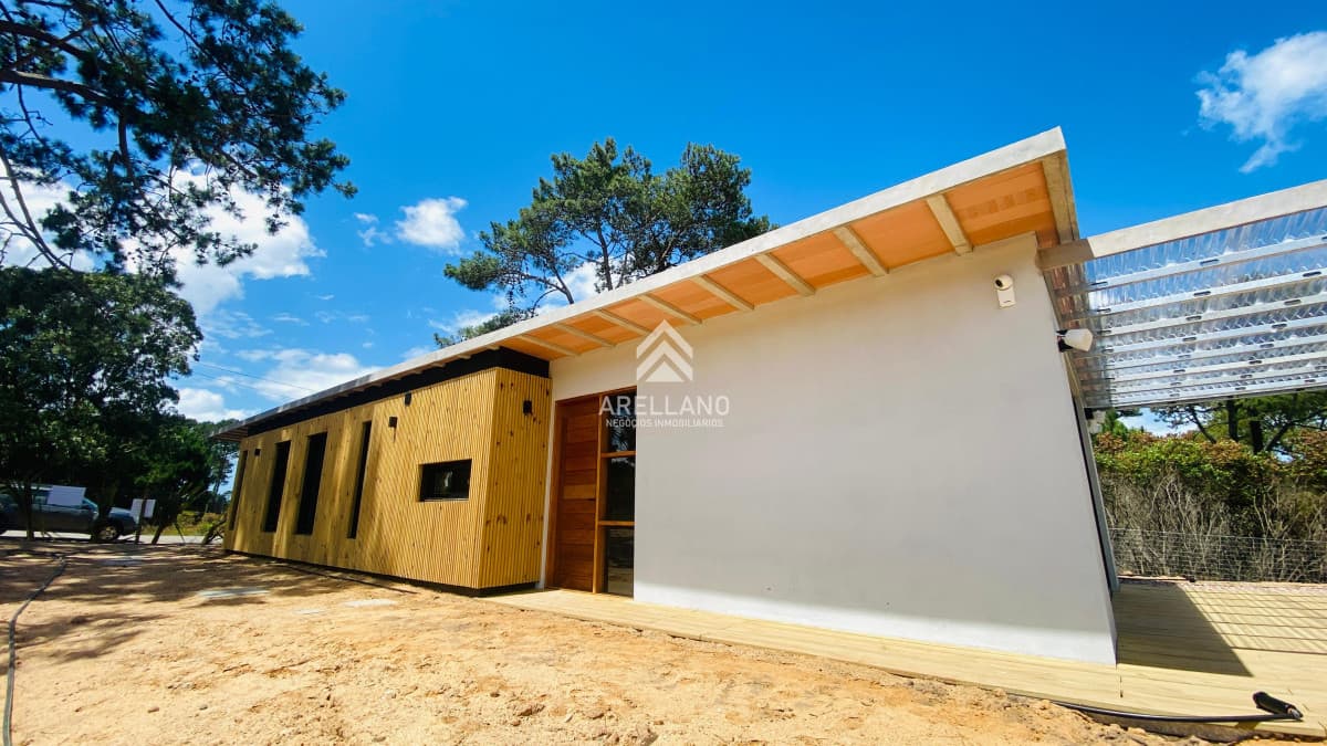 Casa ID.4206 - CASA EN VENTA EN CLUB DEL LAGO.