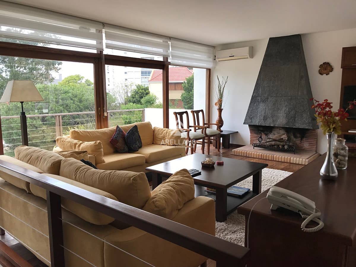 Casa ID.5881 - Casa en Mansa 4 dormitorios con piscina y barbacoa