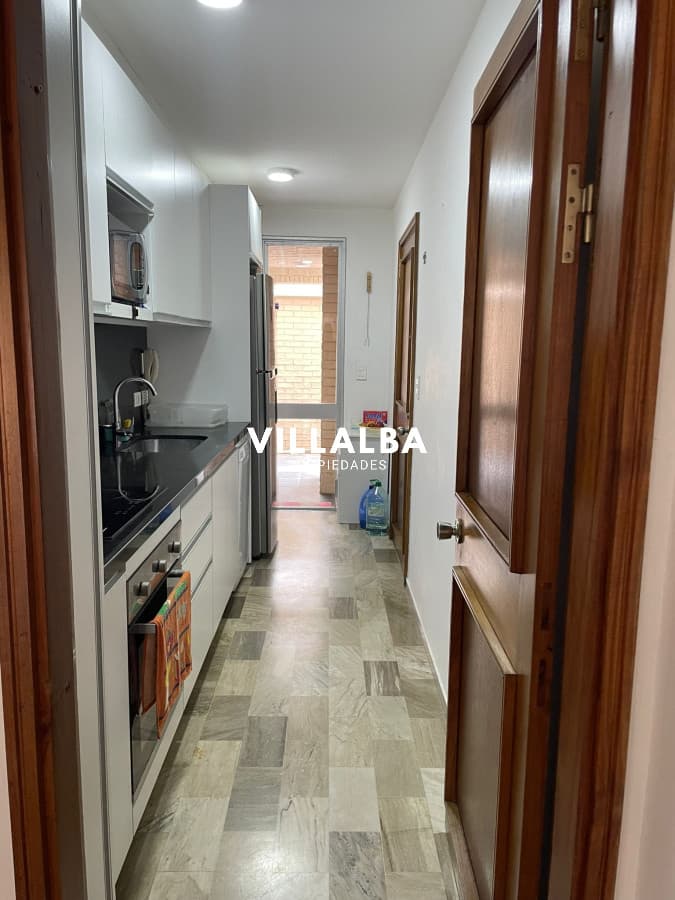 Apartamento en planta baja con gran terraza a metros del mar