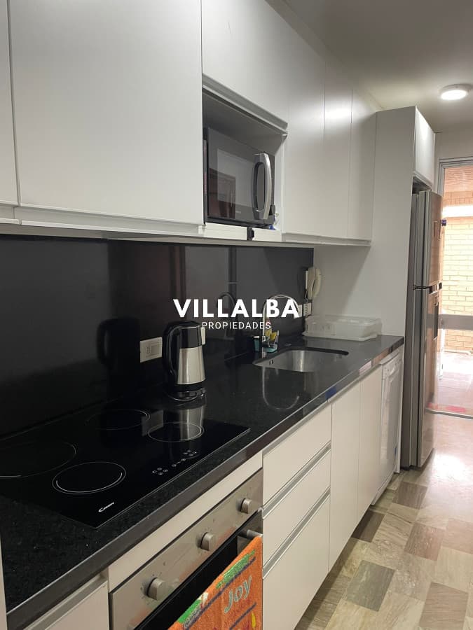 Apartamento en planta baja con gran terraza a metros del mar