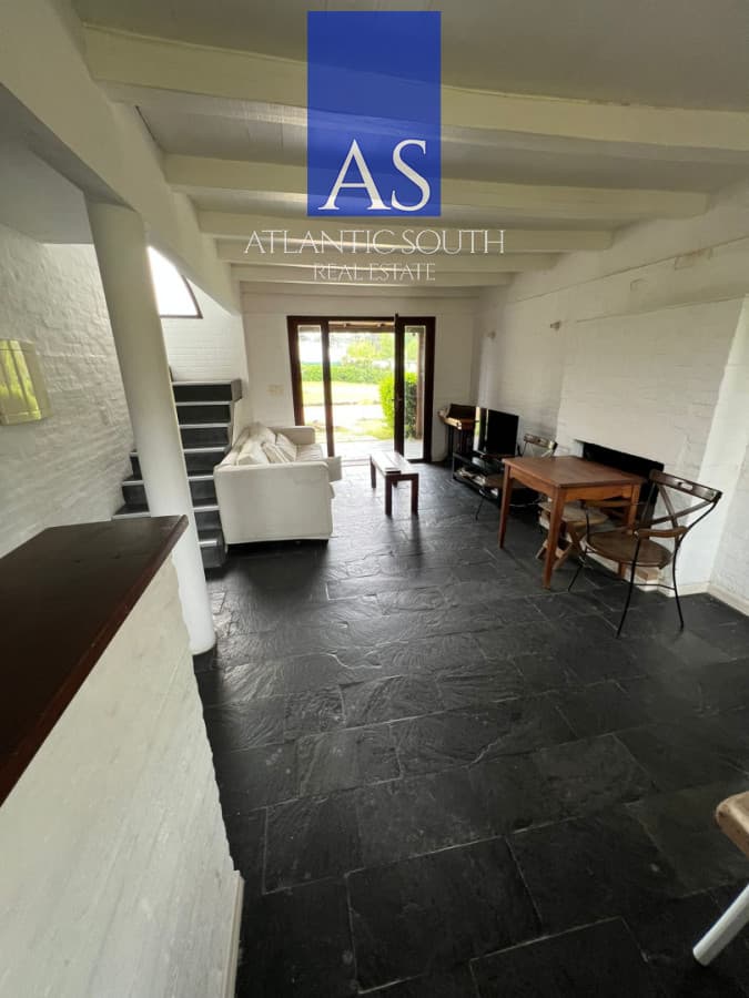 Casa en Barrio privado con piscina en Pinares  Punta del Este