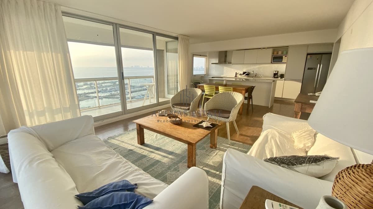 Apartamento ID.2334 - Apartamento de 3 dormitorios en venta en Punta del Este