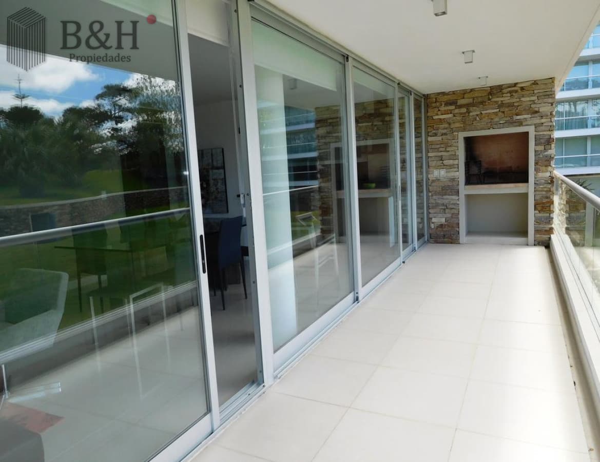 Apartamento en Brava 2 dormitorios 2 baños, garage
