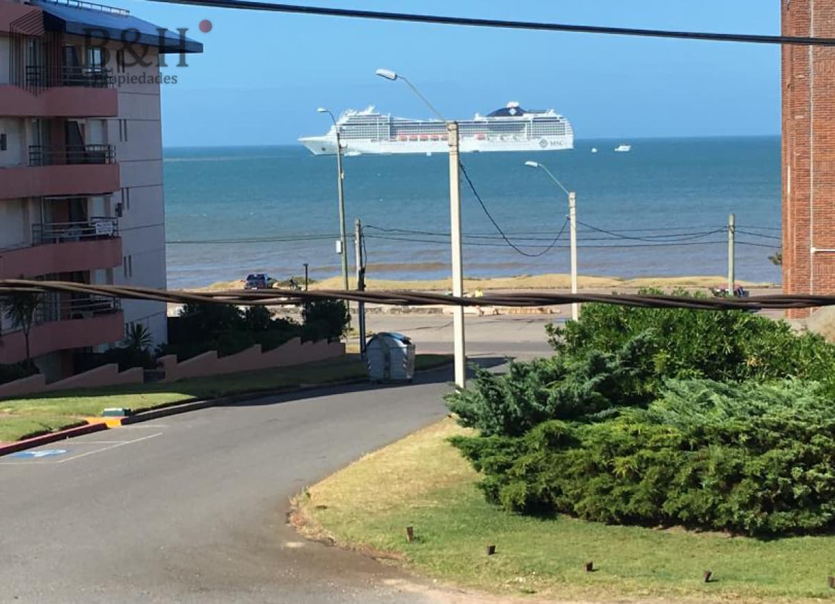 Excelente casa a 100 mts de Playa Mansa
