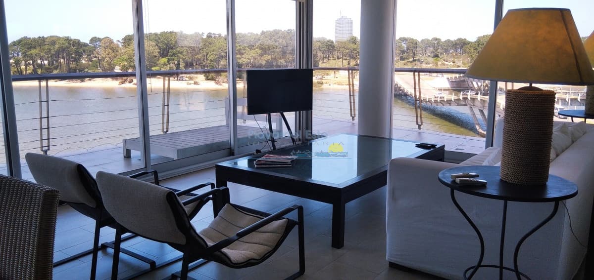Apartamento en La Barra 3 dormitorios con balcón - Inmobiliaria Playa del Este