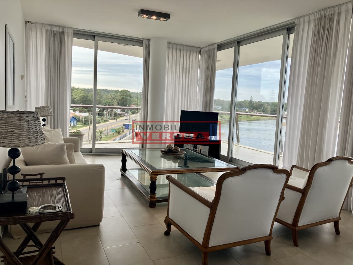 Apartamento en La Barra 3 dormitorios con balcón - Inmobiliaria Verona Punta