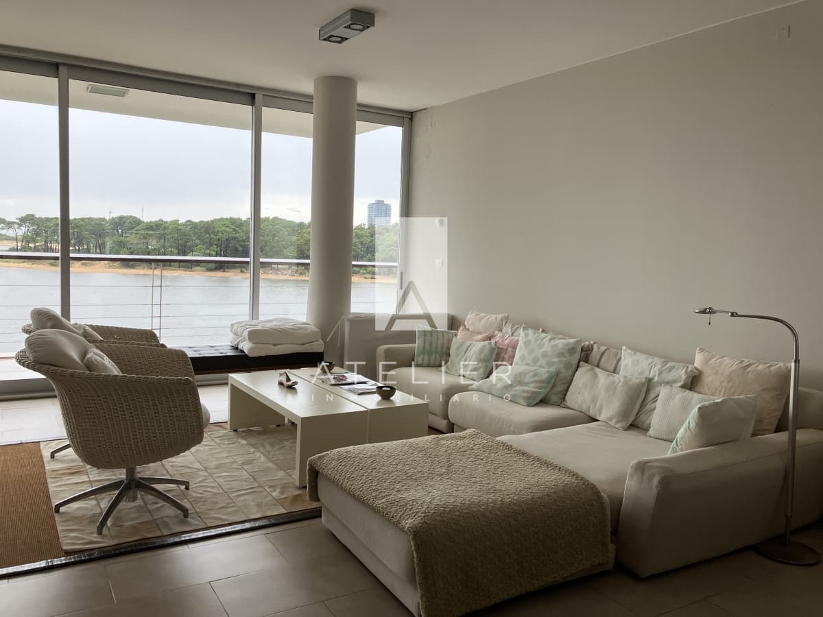Apartamento en La Barra 3 dormitorios con balcón