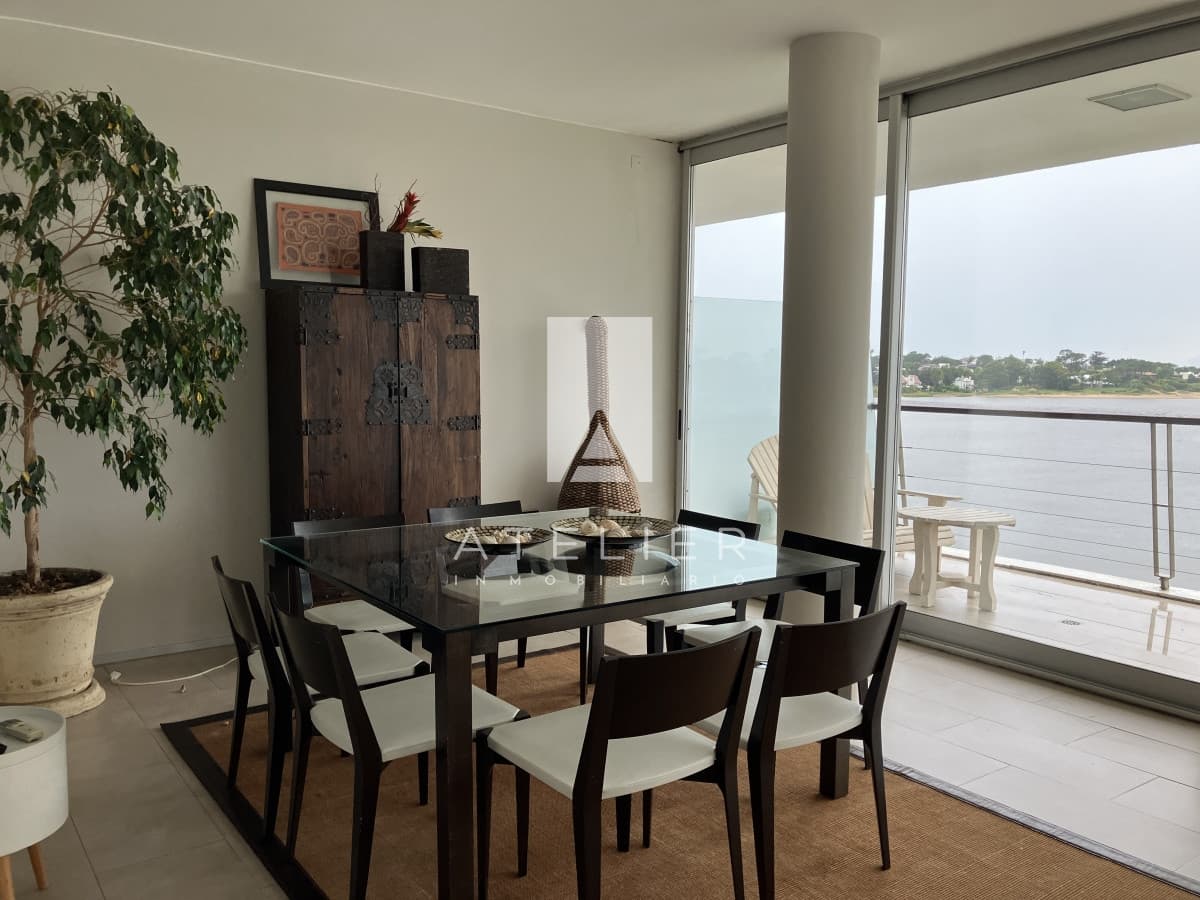 Apartamento en La Barra 3 dormitorios con balcón