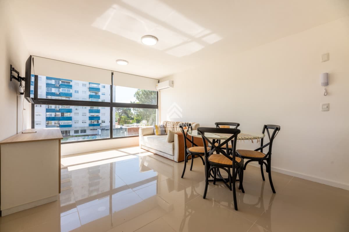 Apartamento ID.5582 - 1 dormitorio con cochera Roosevelt