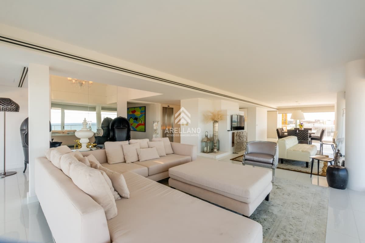 Apartamento ID.1820 - Penthouse duplex 4 dormitorios Playa Brava - Punta del Este