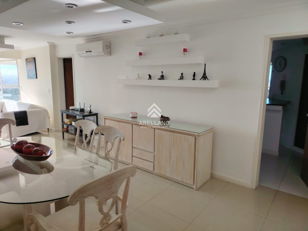 Apartamento ID.6913 - Amplio Apartamento Sobre Av Roosevelt