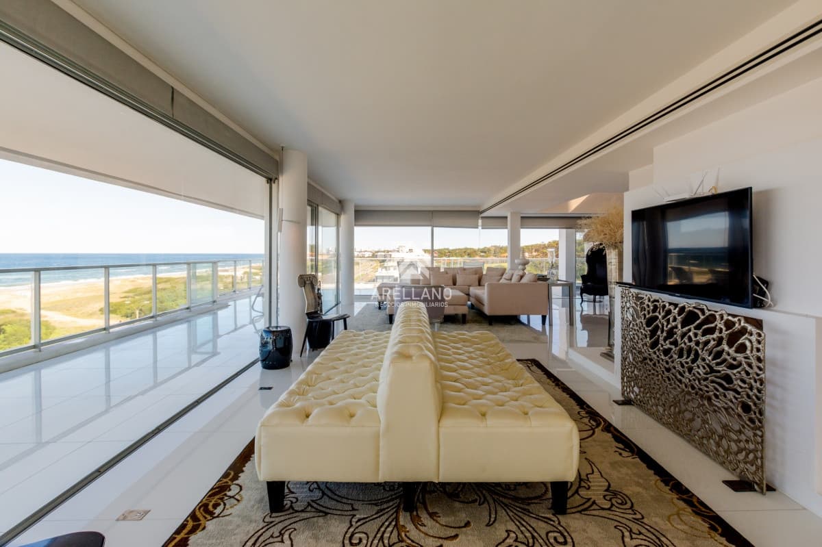 Apartamento ID.1820 - Penthouse duplex 4 dormitorios Playa Brava - Punta del Este