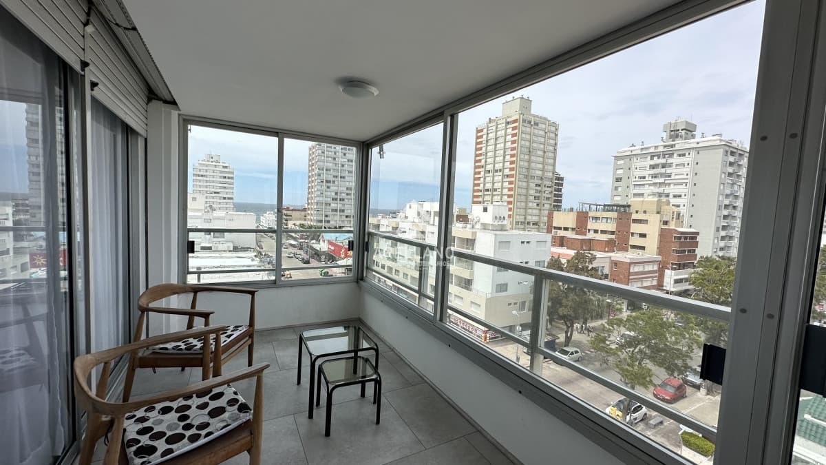 Apartamento ID.2721 - VENTA 2 DORMITORIOS Y DEPENDENCIA - PENINSULA - PUNTA DEL ESTE