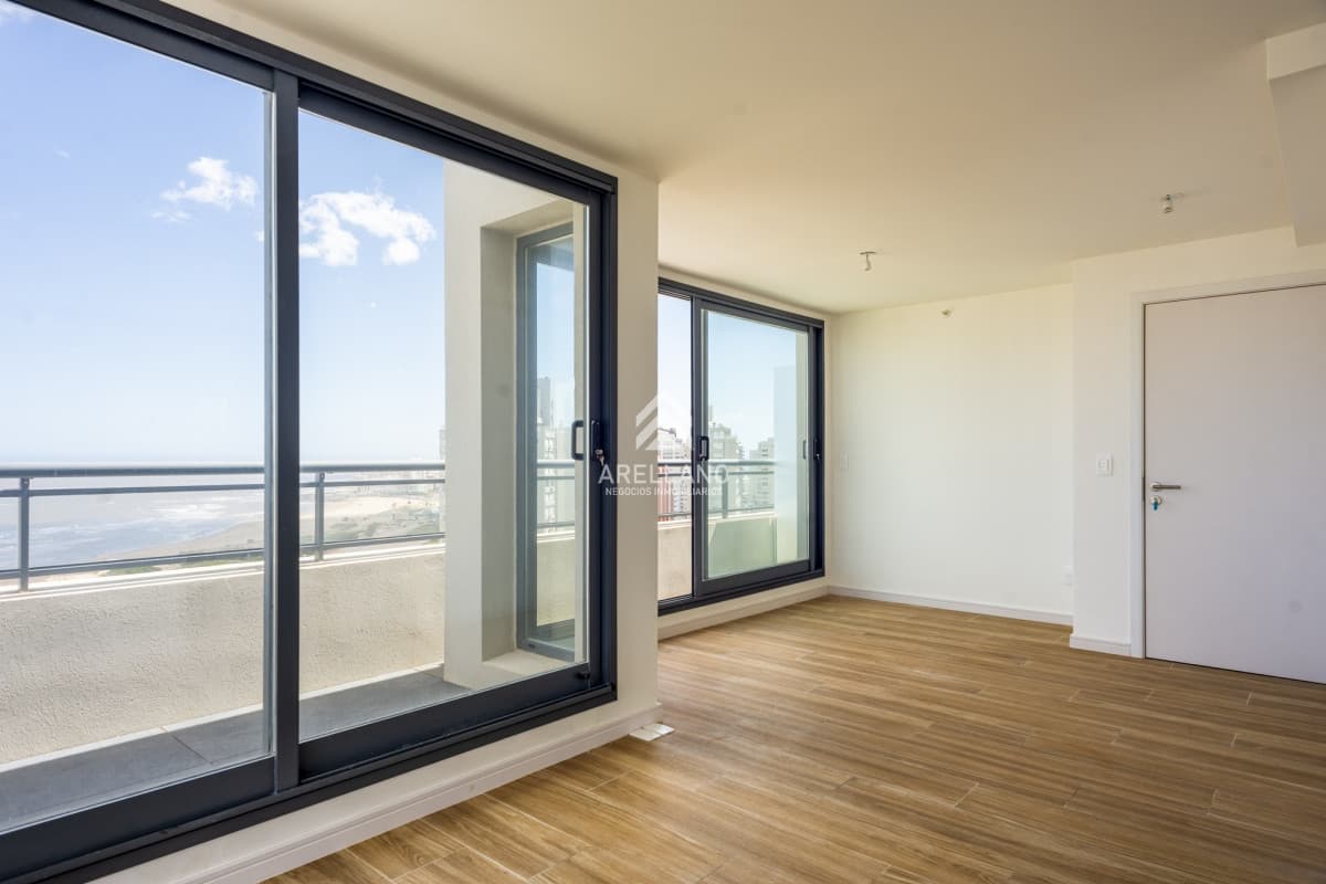 Apartamento ID.2683 - Venta PENTHOUSE 2 dormitorios 2 Baños Playa Brava  Punta del Este
