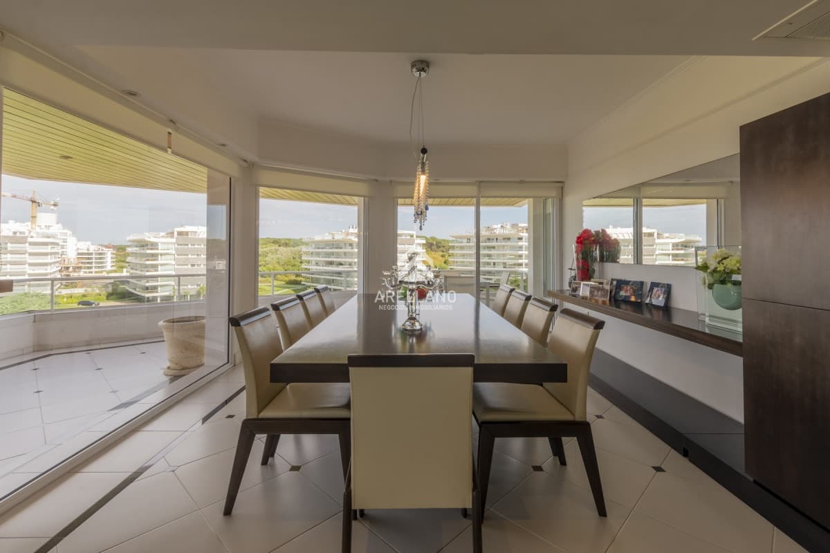 Apartamento ID.1773 - VENTA PENT-HOUSE FRENTE AL MAR 5 DORMITORIOS + LOFT