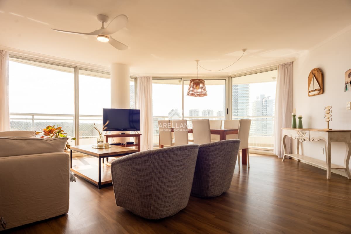 Apartamento ID.4839 - Alquiler temporal apartamento 3 dormitorios y dependencia Ocean Drive
