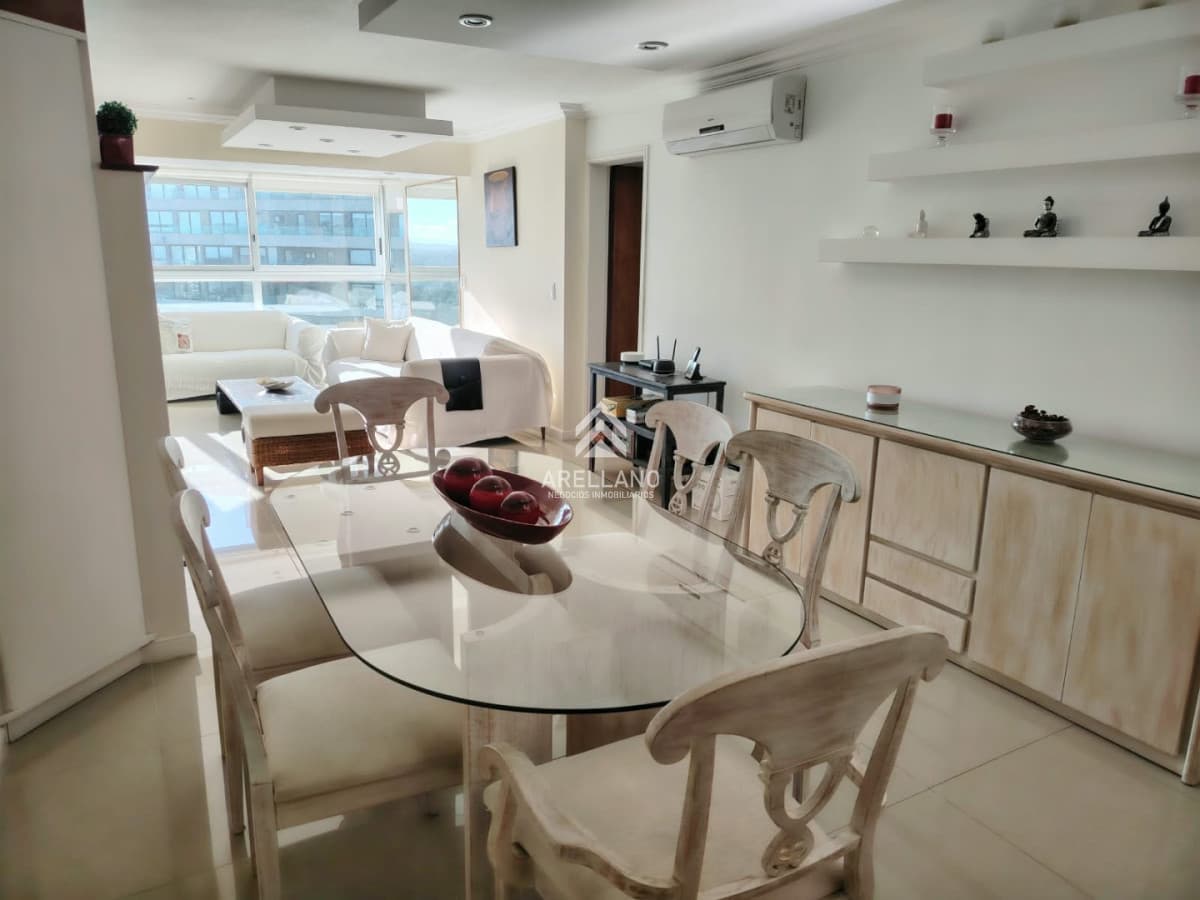 Apartamento ID.6913 - Amplio Apartamento Sobre Av Roosevelt