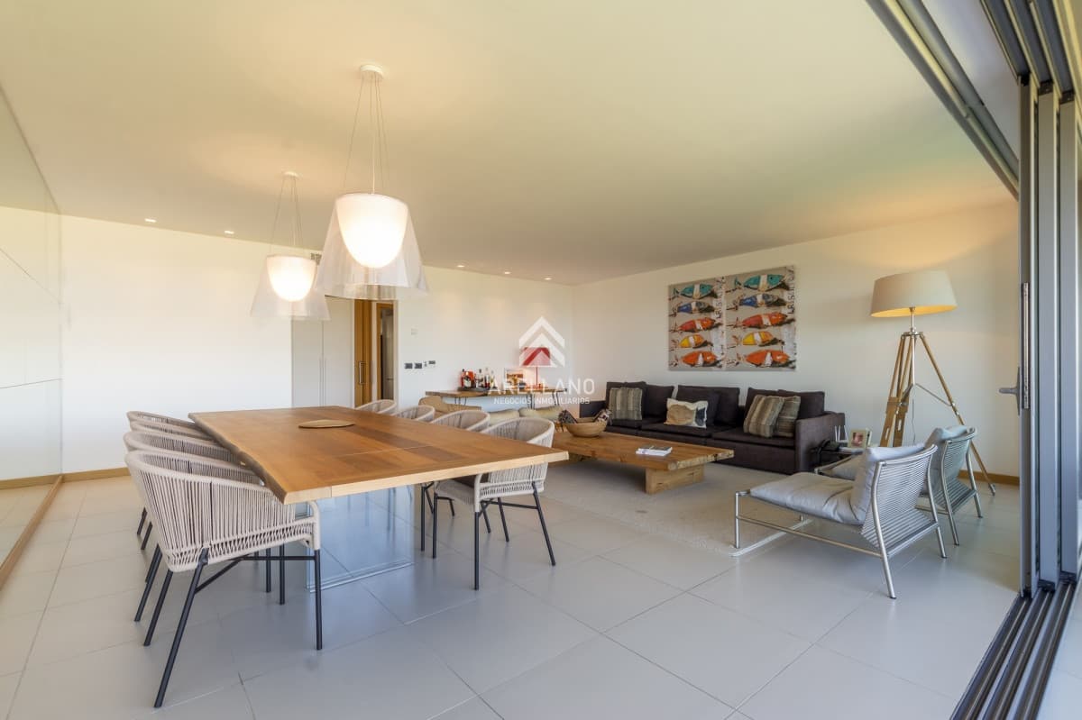 Apartamento ID.1585 - 3 dormitorios y dependencia - Tiburon Terrazas Barra - Punta del Este