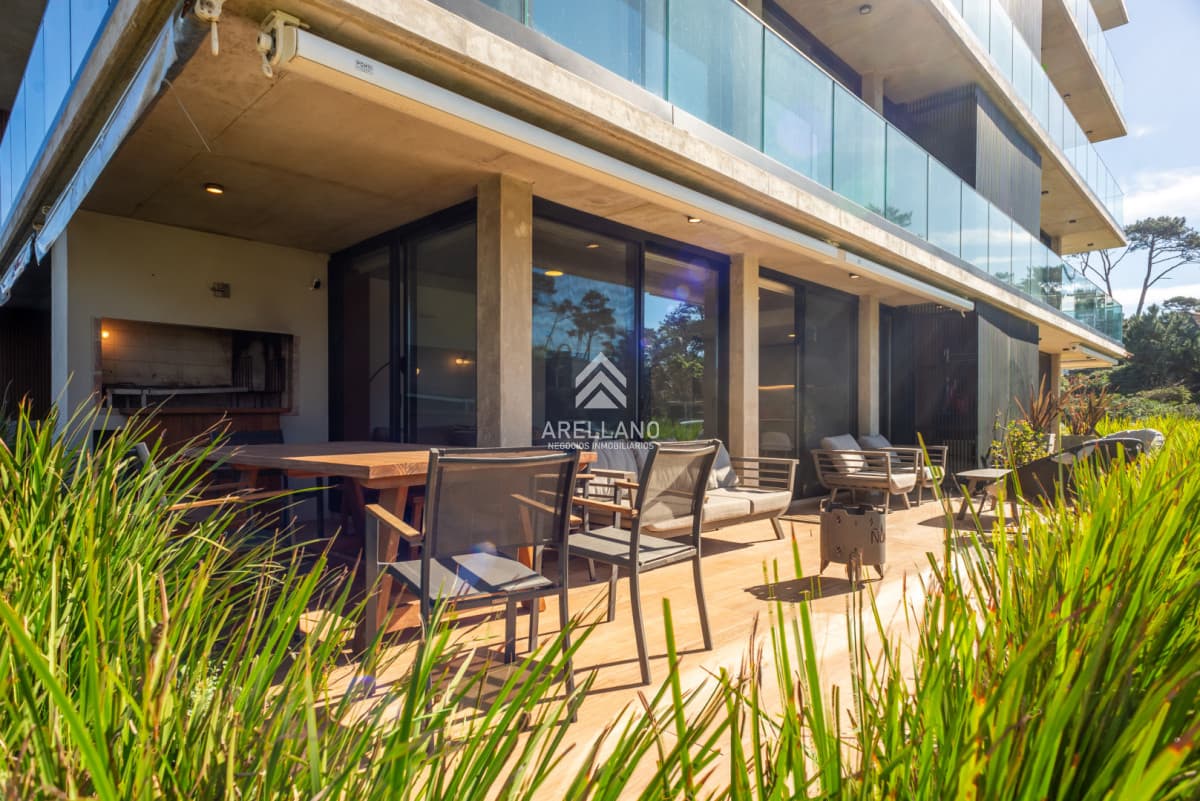 Apartamento ID.6677 - 2 dormitorios vista al mar y servicios